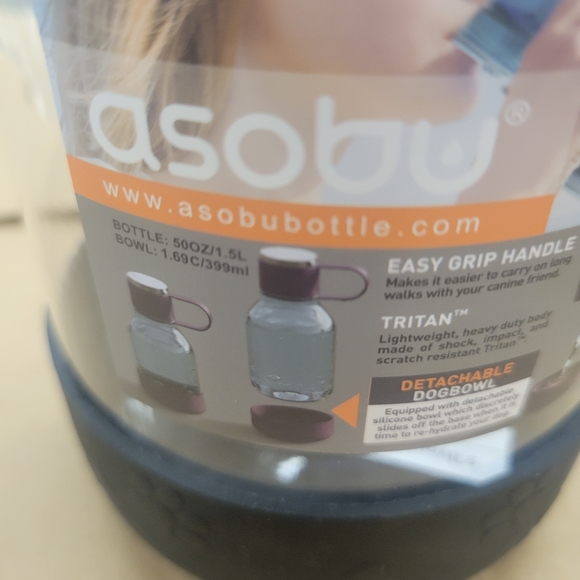 Large water bottle with detachable bowl for your dog 50oz. (1.5 liter) Charcoal - Picture 2 of 4